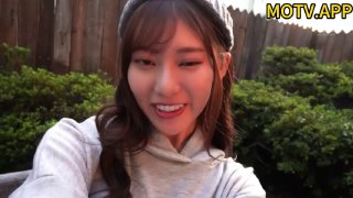 性感死库水 纯欲白丝 有空的话，一起做爱吧～小D姐姐这双美腿喜欢吗，被大鸡巴掰开双腿爆插，还有点害羞呢！